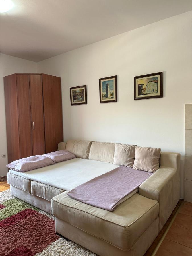 Bella Apartman Podgoriţa Exterior foto
