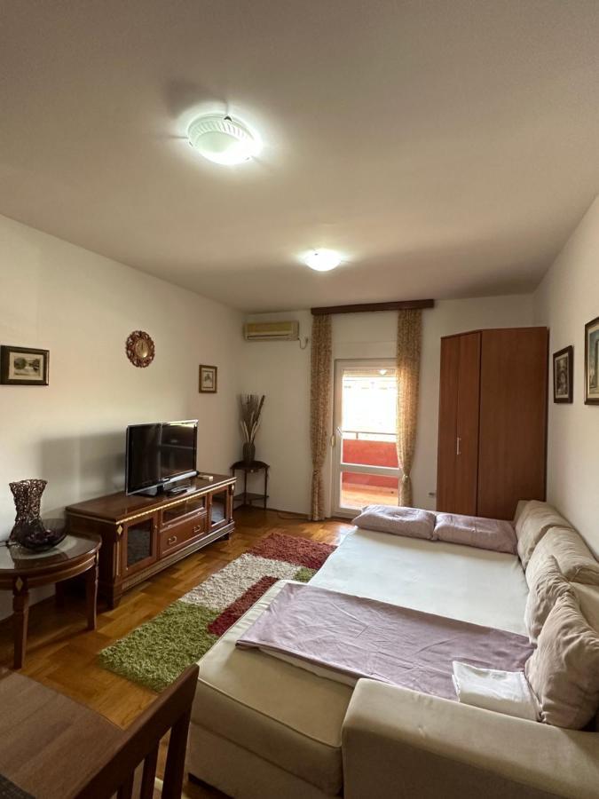 Bella Apartman Podgoriţa Exterior foto