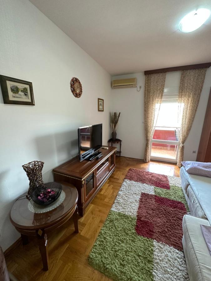 Bella Apartman Podgoriţa Exterior foto